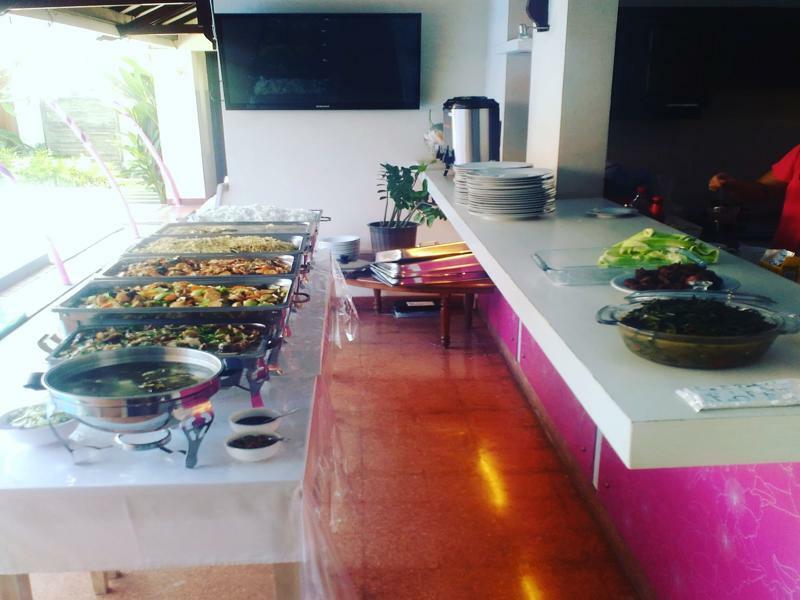 Lovender Guesthouse Malang Buitenkant foto